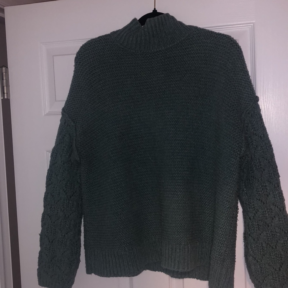 Universal thread blue/ green mock neck sweater